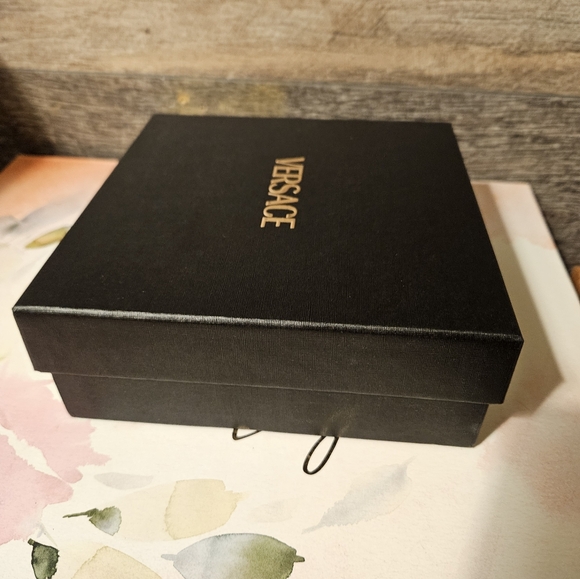 VERSACE black box gold letters 6.5 x 6.5 inches - Picture 2 of 5